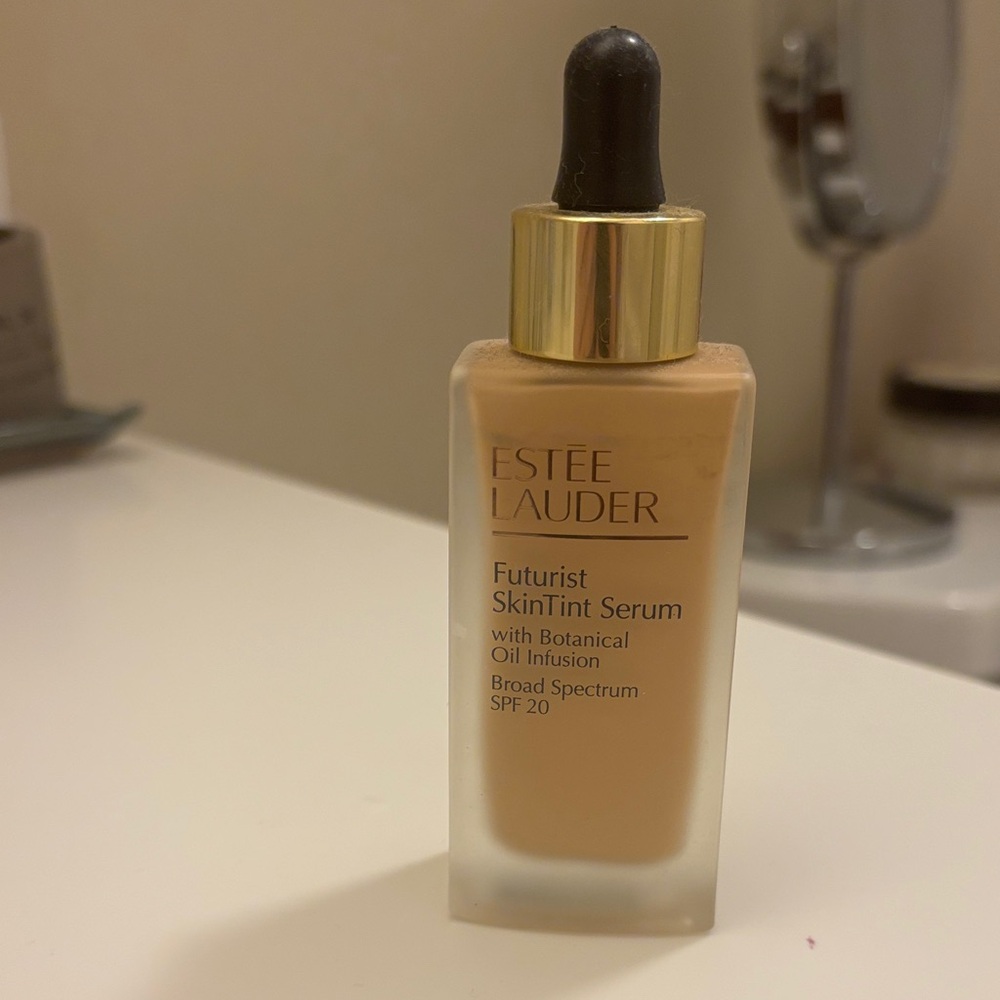 Estee Lauder Futurist SkinTint Serum - 2W1